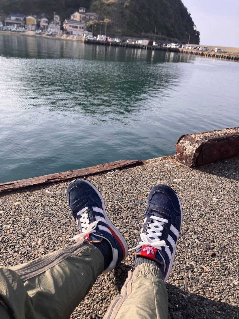 おはようございます☀️
今朝はadidasテラス系は中断。