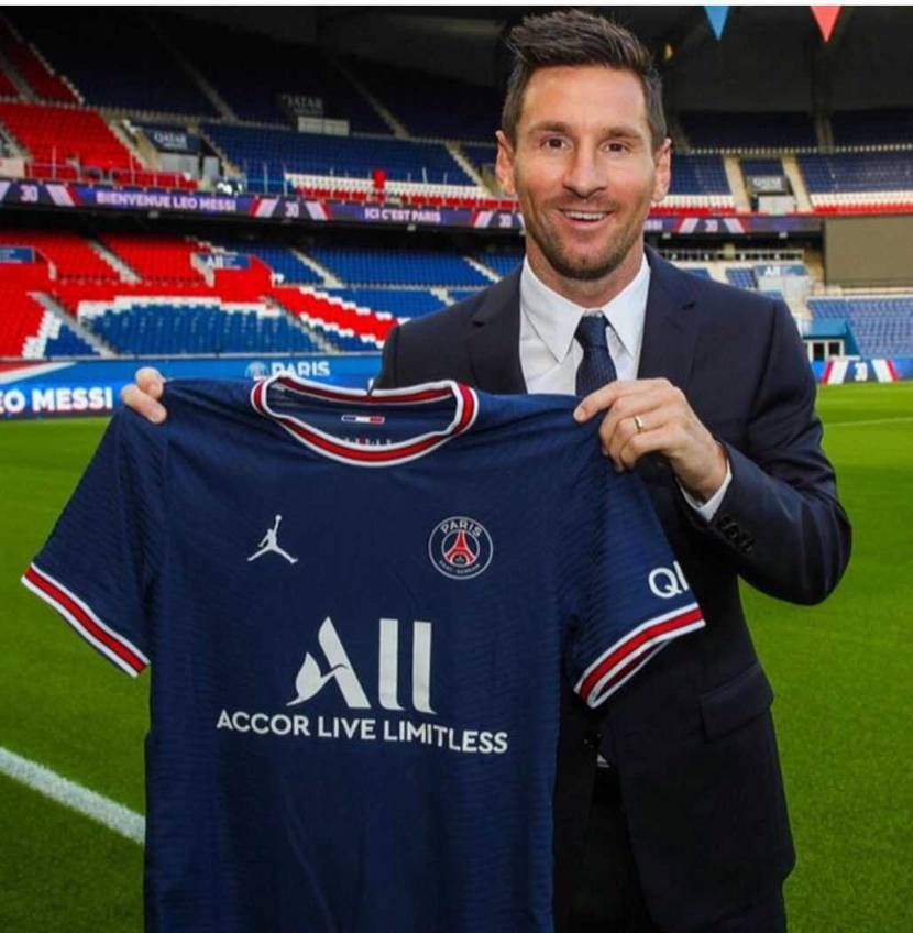 メッシのサンジェルマン入りはヤベェ
ネイマールとエムバペにメッシ
そしてユニ