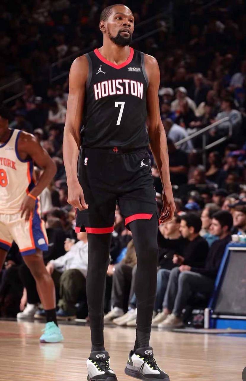 (KEVIN DURANT) KITH×NIKE KD
18F＆F"Neon"