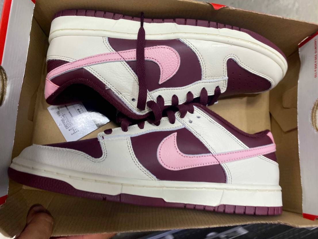 ダンクローバレンタインを買ったのですが、おすすめのコーデの組み方など教えてほしい