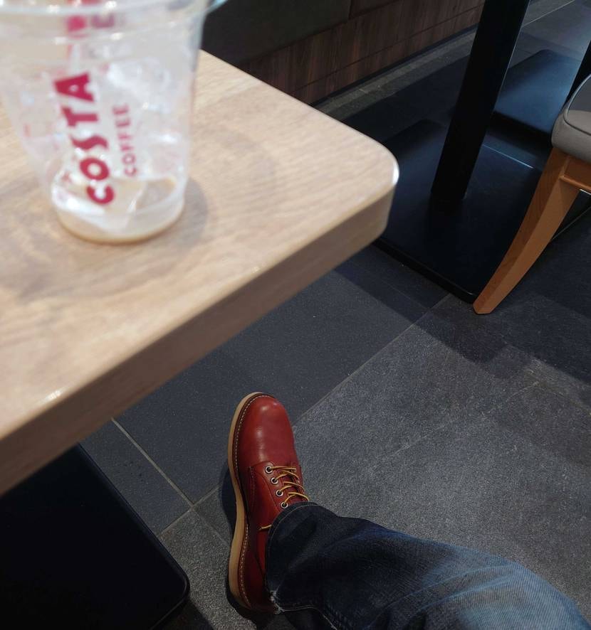 やっと今期のブーツ初めしました😅

NudieJeansと8166とコスタの