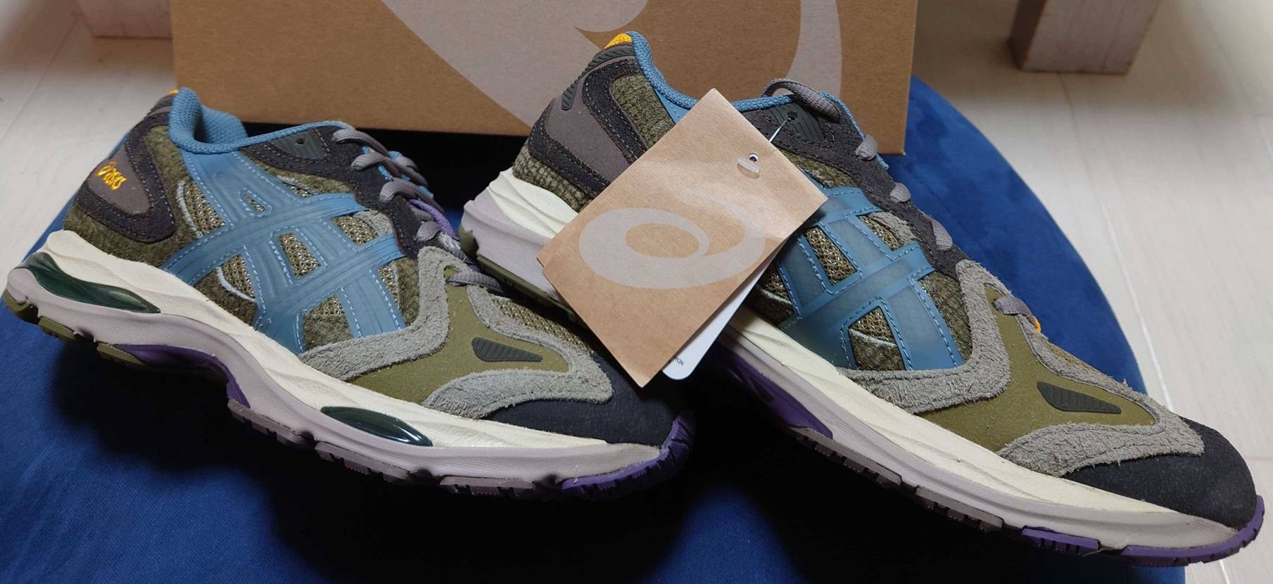 本日とうちゃ〜く🙌

くすみ色だらけの中で、ゴールドとパ