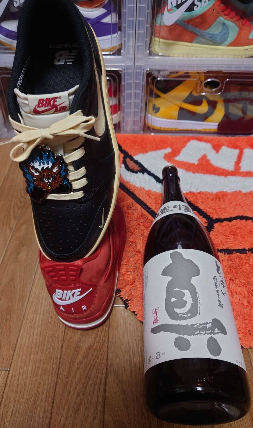 こんばんわ～🙋

今年も出遅れベストキックス＆年越しのお供投稿😅
結局1足