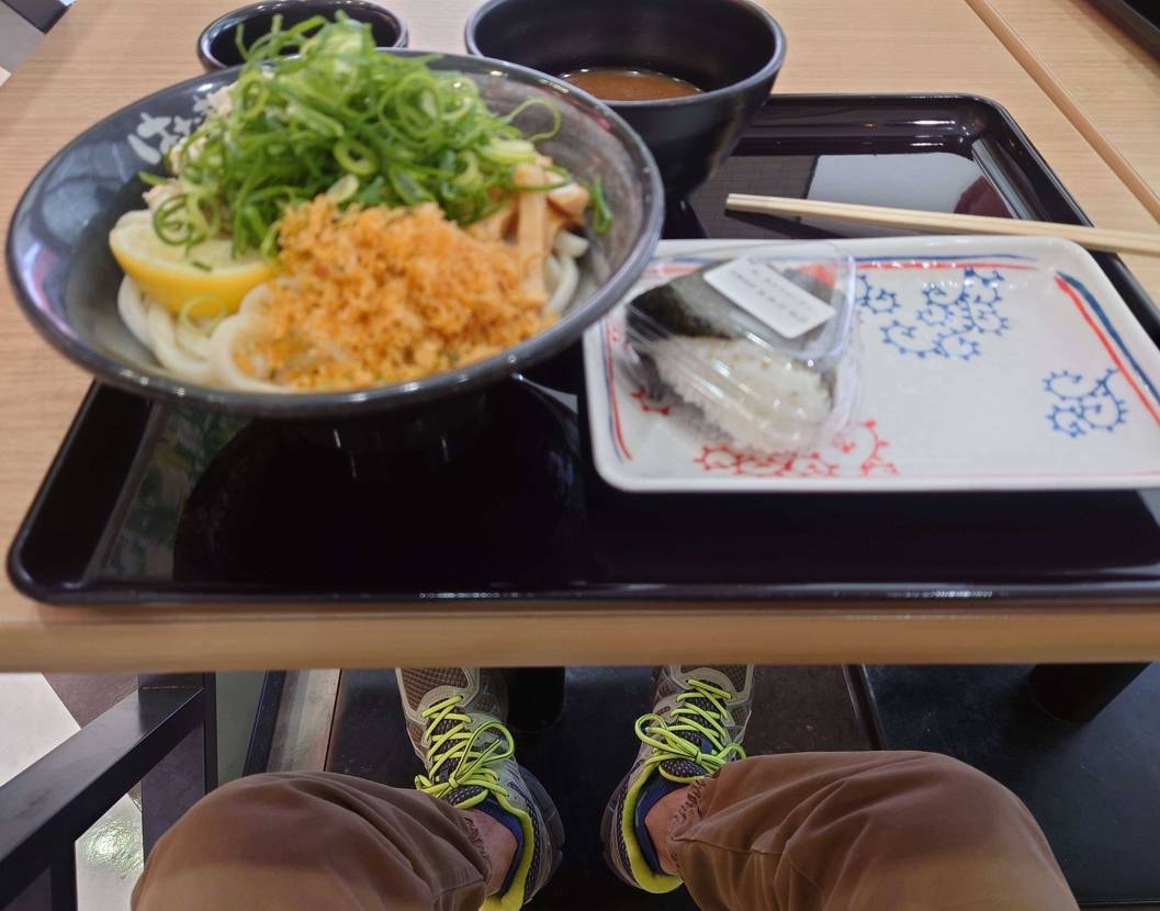 今日👟😃

ボデガと💮とワイ😉
ココのつけ麺て割り出汁っての出してくれるの
