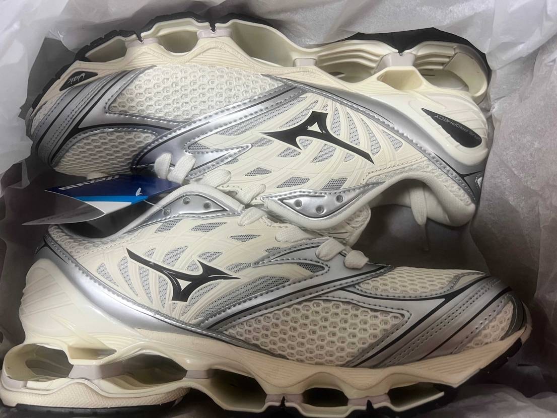 今年一足目はwave prophecyにしました👟
asicsか悩んだけど、ミ