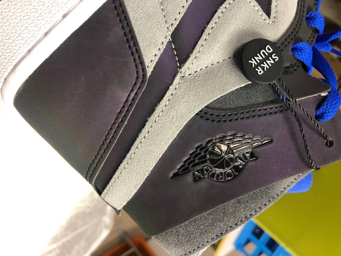 やっと届いたeスポーツ！！
パーメタっぽい、カッコイイ
ただ履き口をよく見る