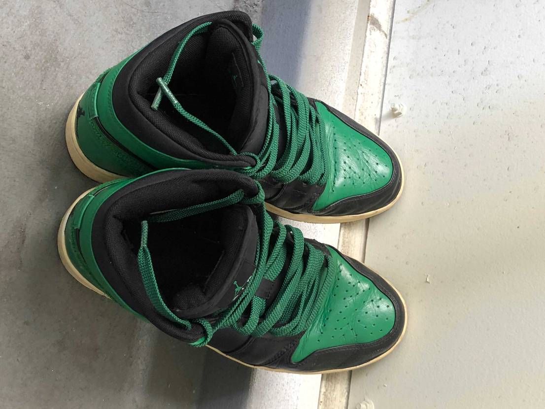 今日は久々のお休みなんで　パイングリーンのお手入れをしました