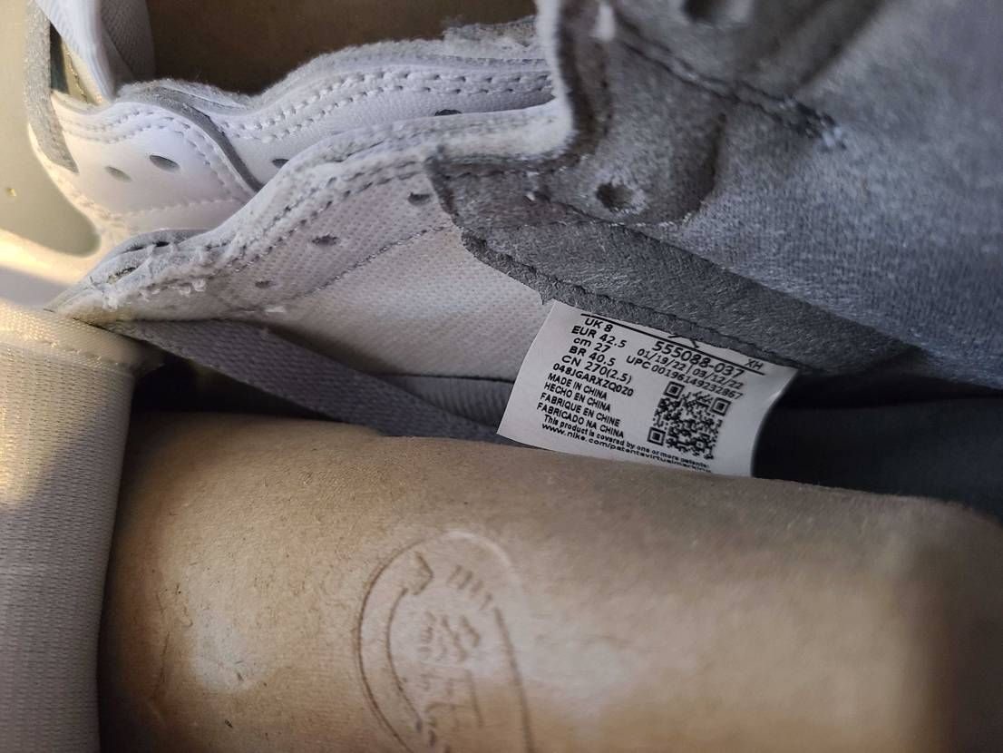 やはり、大きさ違う(-д- 三 -д-)
同じ27cmなの