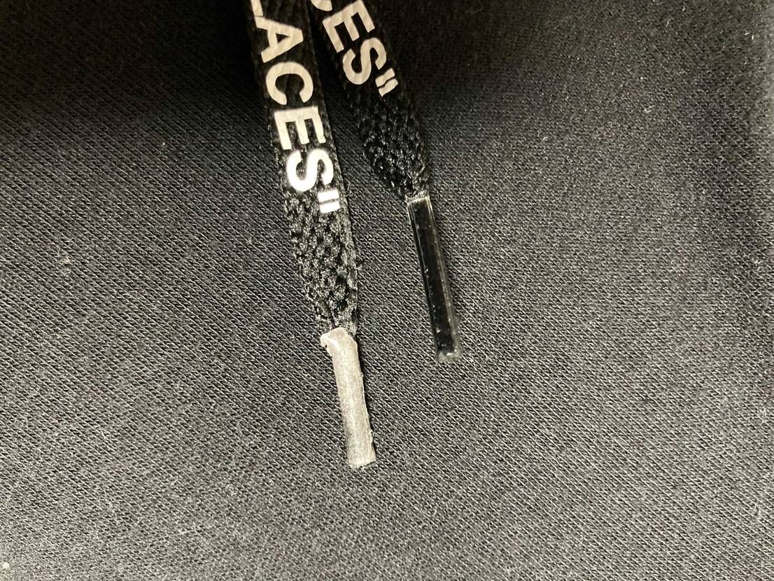 スニーカーダンクにて自身で新品購入です。aj5 offwhite

やっと届