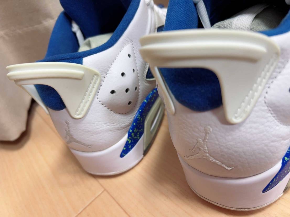 AJ6ヒールパーツ割れスニーカーアトランダムさんで直してもら