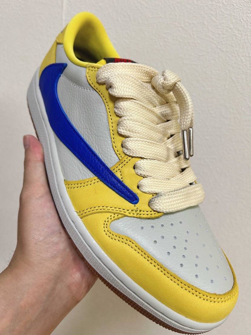 AJ1LOWはパッと見、普通じゃつまらないので、太レースにしがち🤔