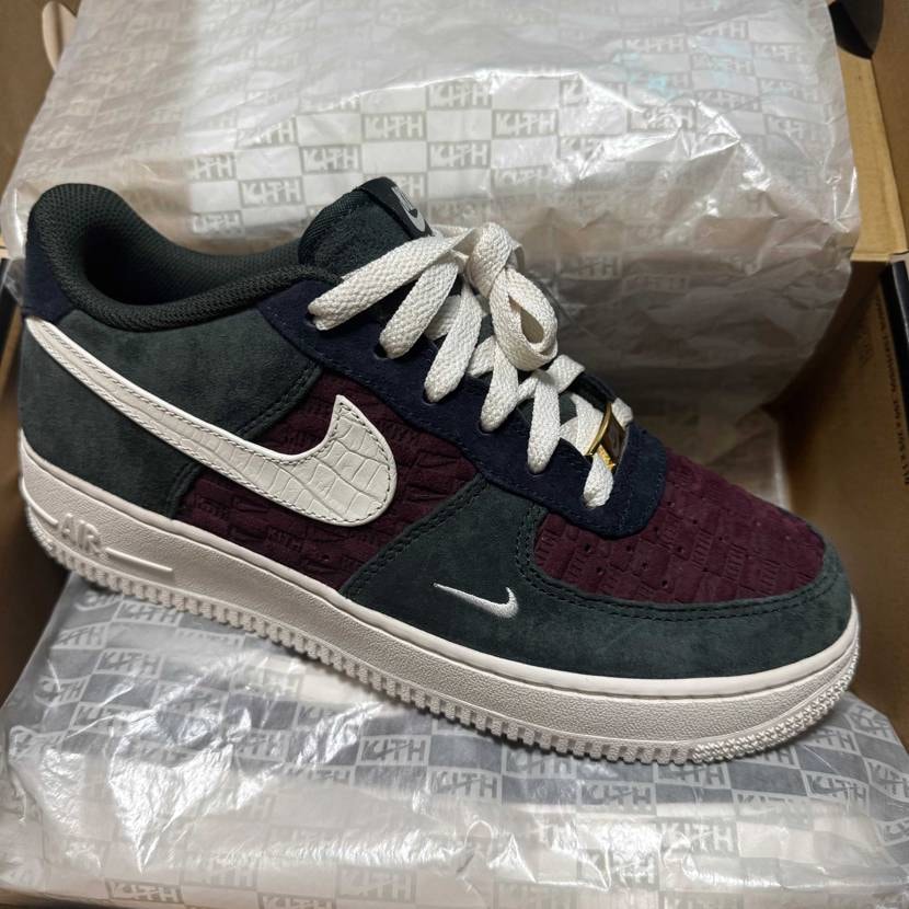 あまりに良すぎる、、、。スエードの色使いとKITHとNIKEロゴのモノグラム、お