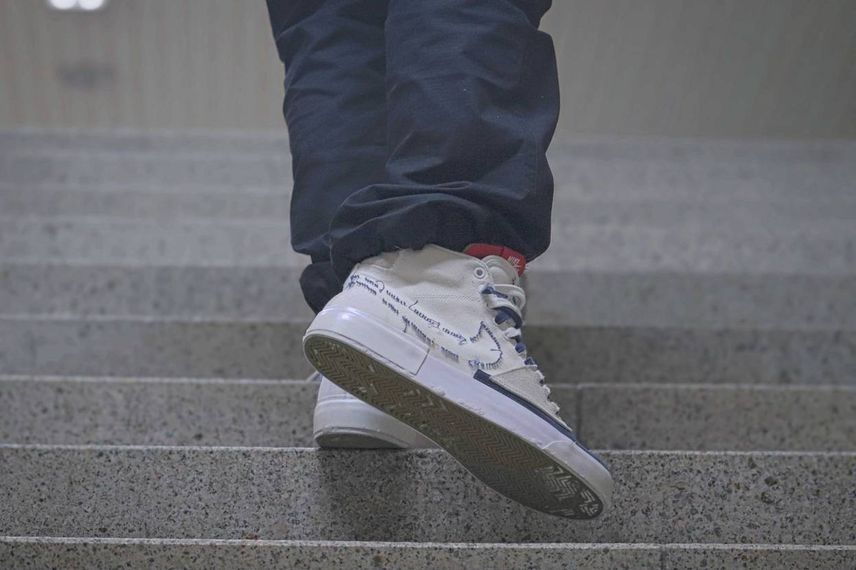 zoom blazer mid edge white