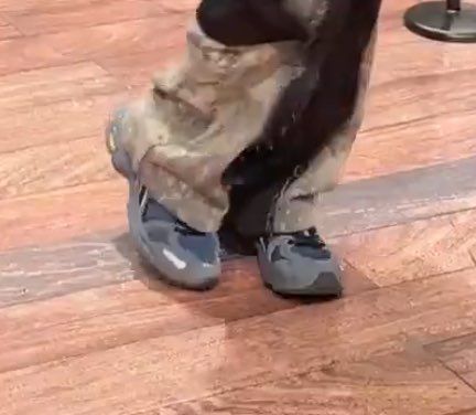 このスニーカー何かわかる方いらっしゃいませんか…？