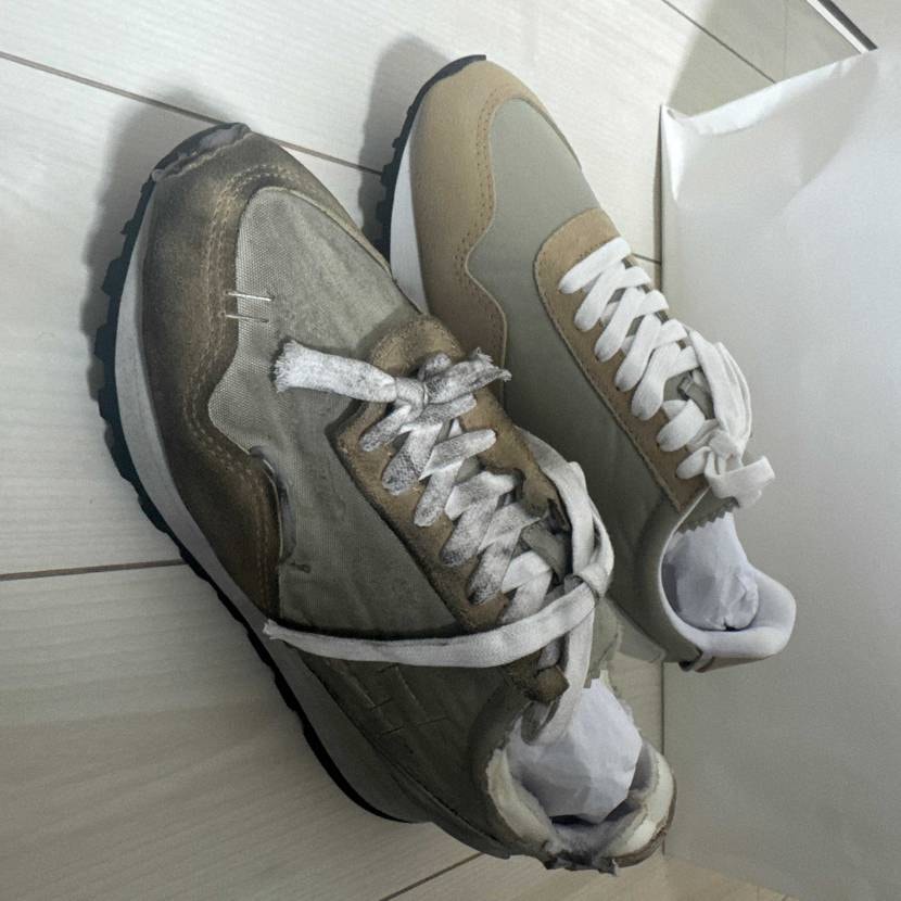 今期のkolorのスニーカー興味ある方いましたらコメントお待ちしてます！