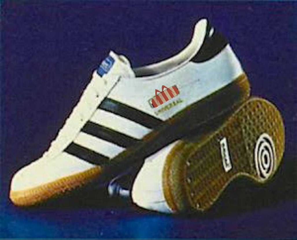 adidas originals  x CLANNAD sa