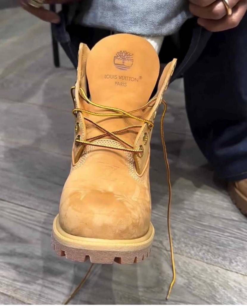 リーク
timberland x louis vuitton 
ファレルウィ