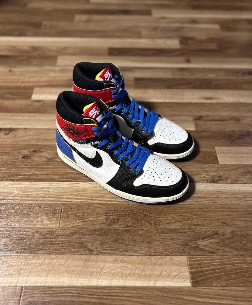 ようやく本日受取りました📦
靴紐はブルーで🟦