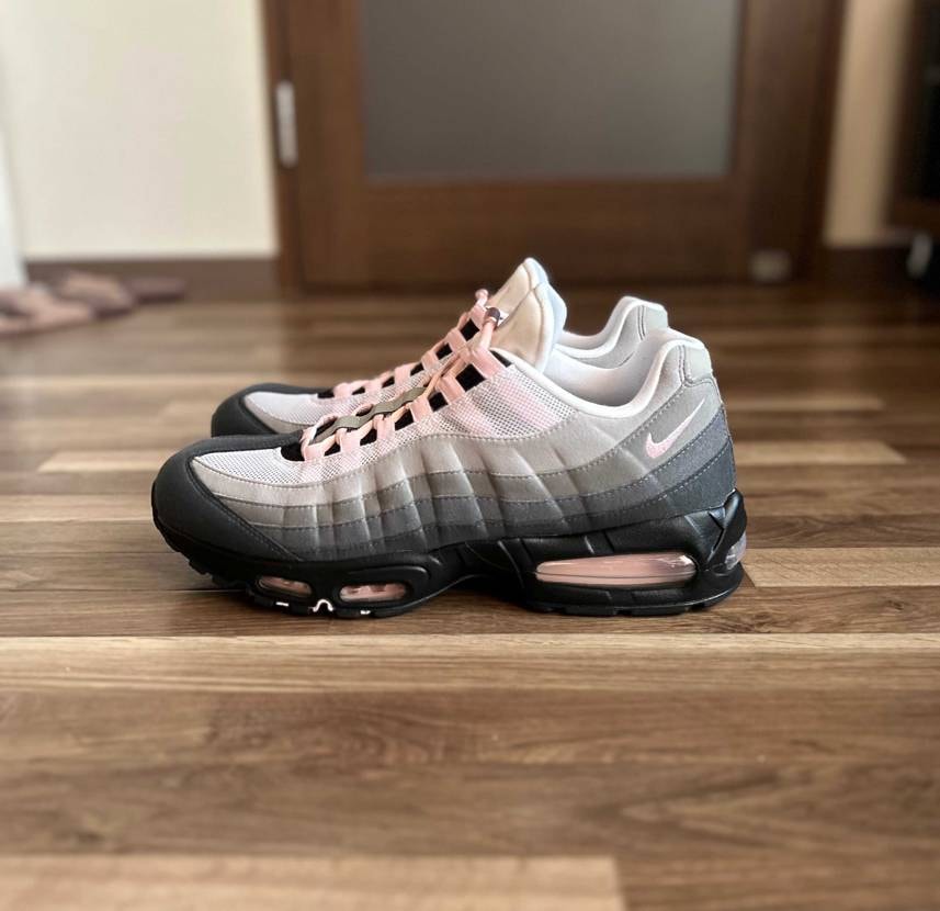 今日は家族と公園へ🛝
桜も満開で綺麗でした🌸
ここ最近の