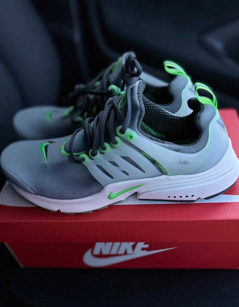 fmnで激安の殿堂価格だった2足受け取り📦
エアプレストもAM1も2,3年前の