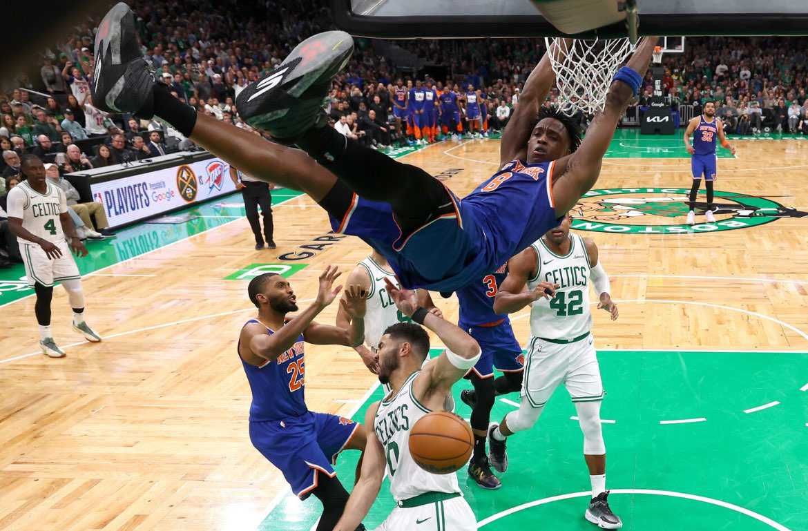 ニックス勢いあるな〜、レギュラーシーズンはセルツに全敗だったのに先勝した🏀