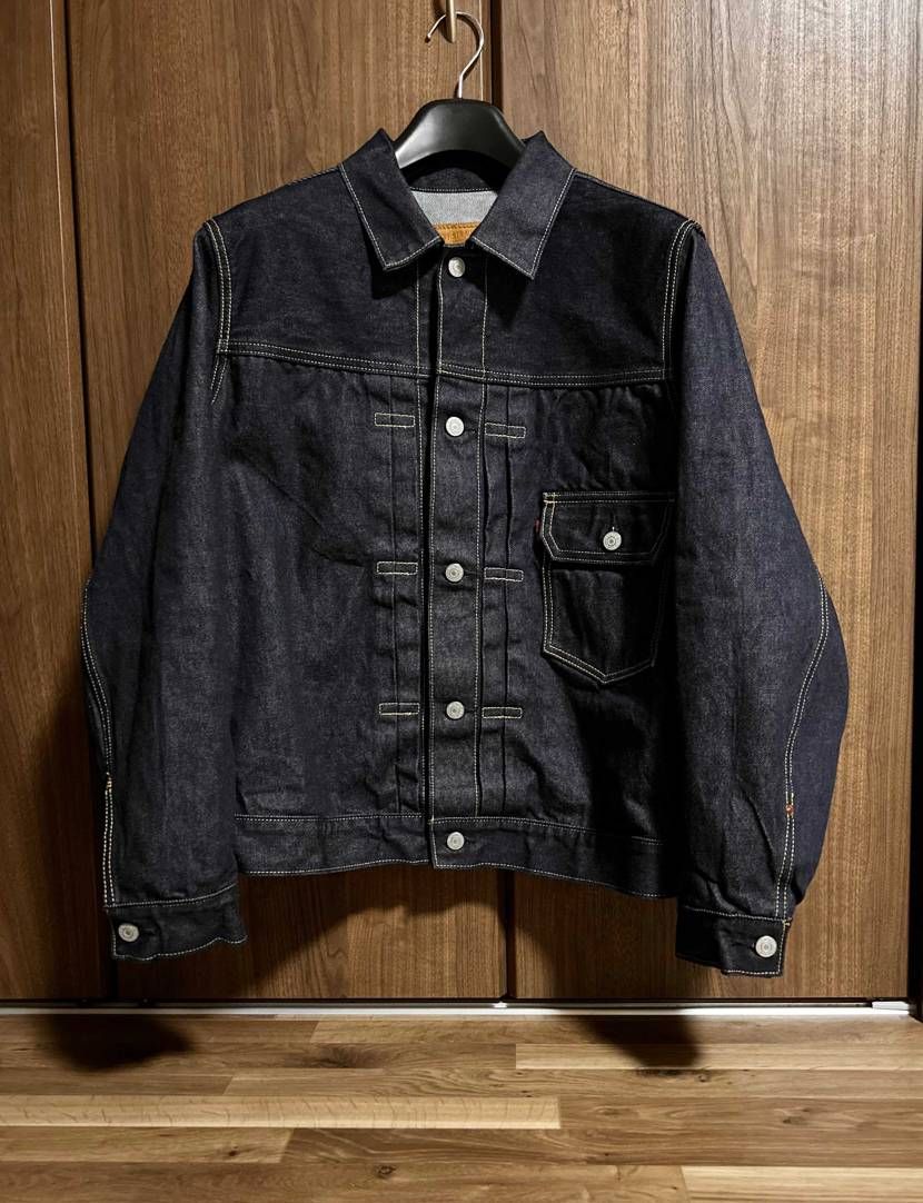 深夜の趣味時間⏳
先日購入のリジットデニムジャケットを糊落