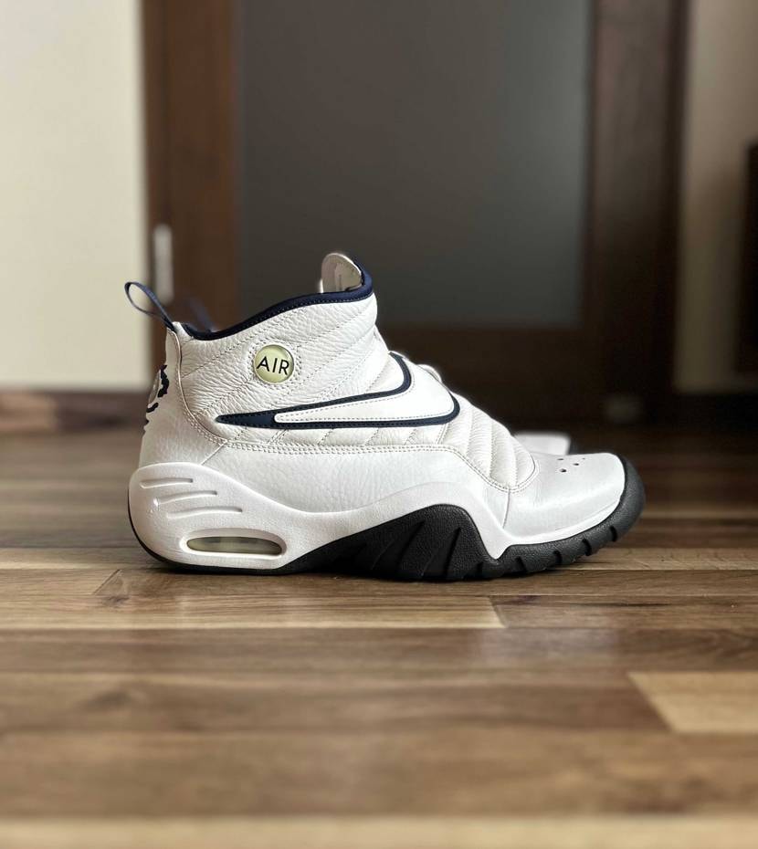 北国も雪が無くなってきたのでスニーカーの準備👟
この靴も復刻からもうすぐ10年