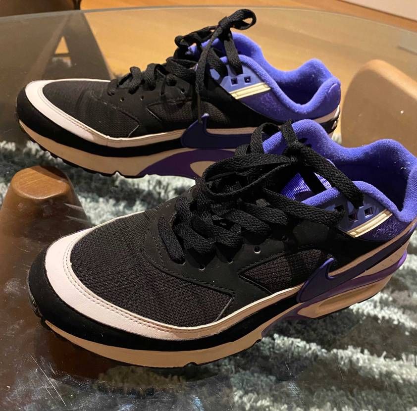 AIR MAX BW
このデザイン、カラーが好きすぎて、
他のスニーカーを差