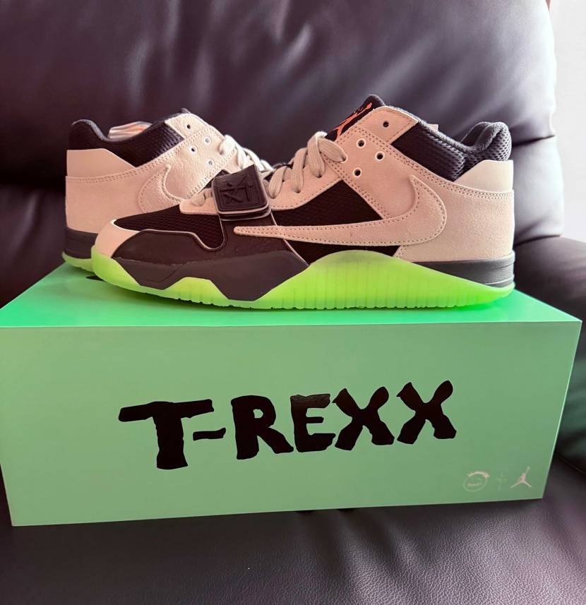 いやーかっこいいっすねー✨
これでT-Rexの全てのモデルが定価購入となりまし