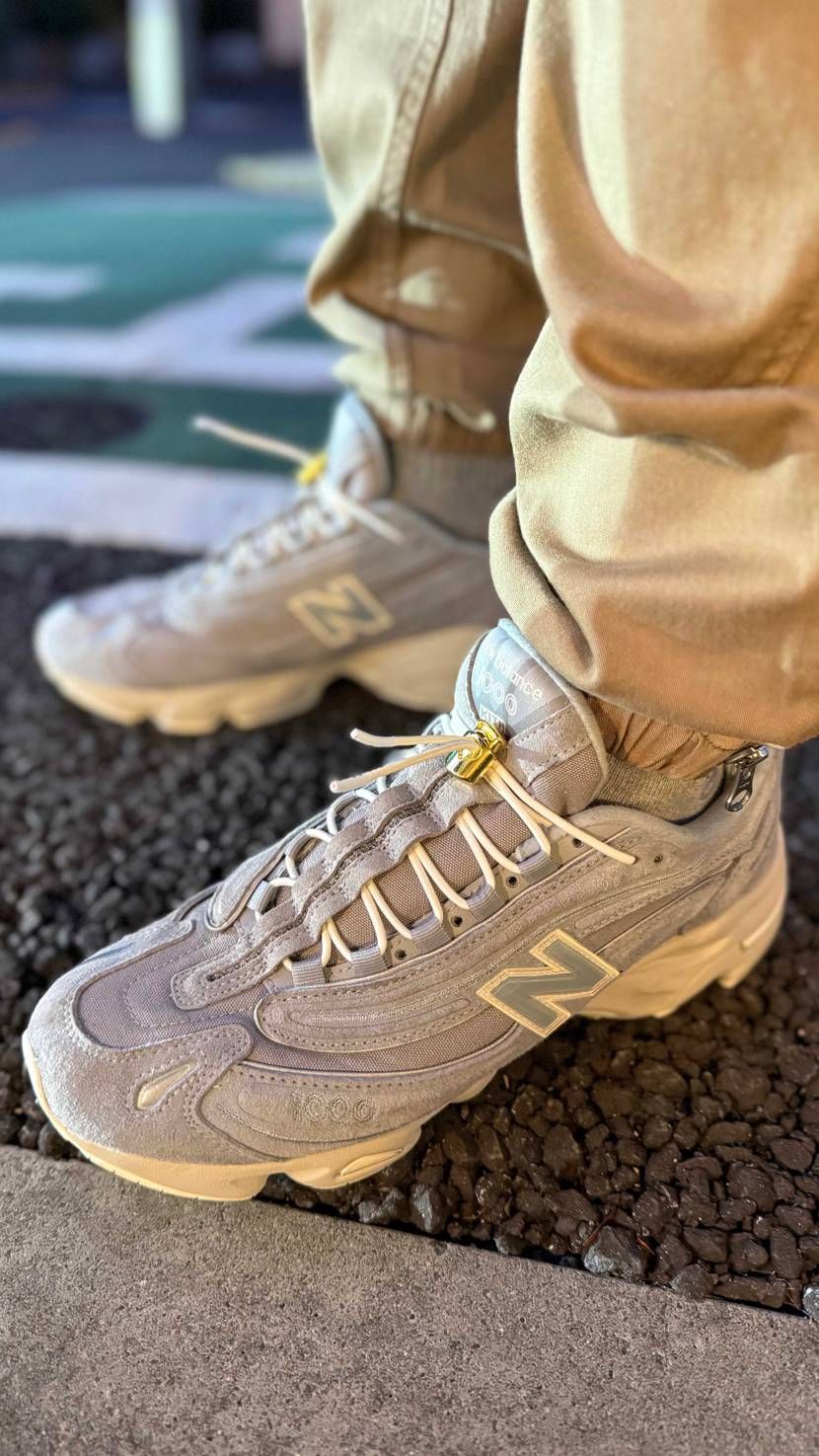 皆さん、こんばんは🌭
kith 1000履いて(仮)納め🤔
綺麗なお姉さ