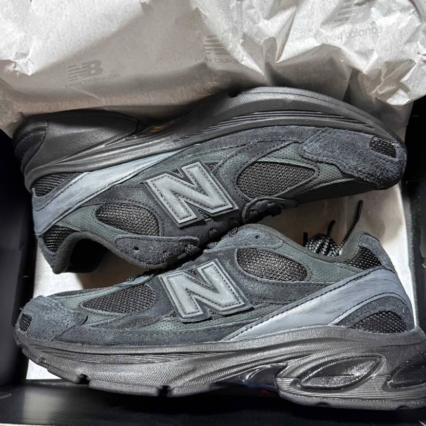 皆さん、こんばんは🌆
今年はセーブする年と心に誓います❤️