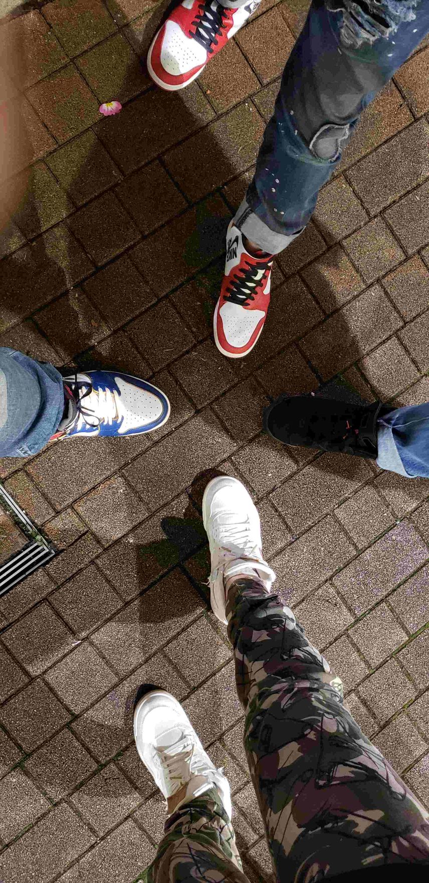 今日は嫁と珍しく休みが重なったので家族でお出かけしました( ^ω^ )
で、嫁も