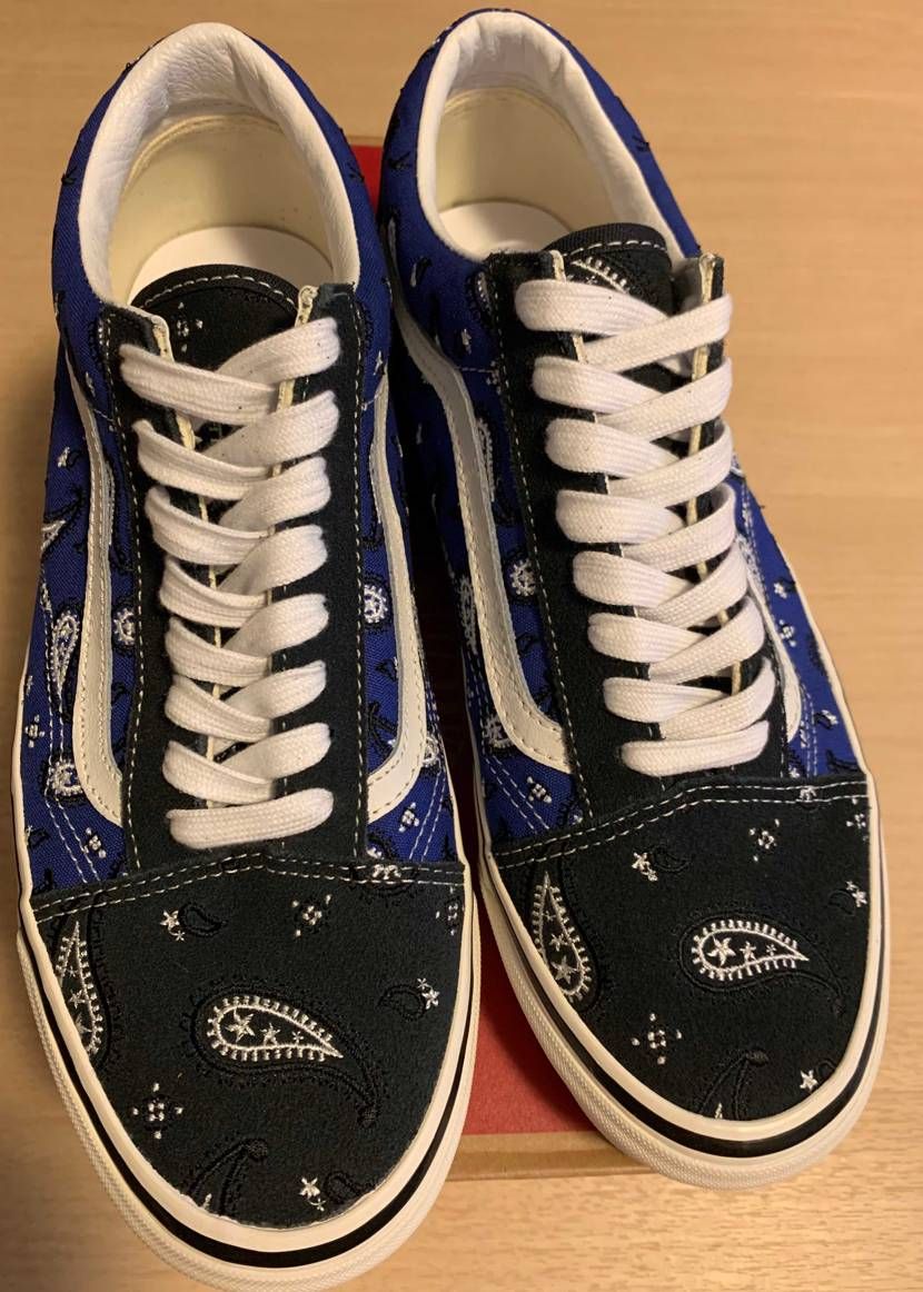 刺繍とカラーに惹かれて久しぶりのVANS購入。。。