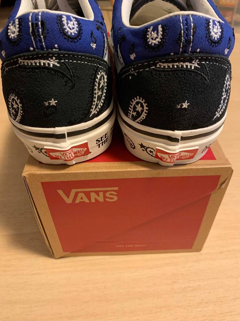 刺繍とカラーに惹かれて久しぶりのVANS購入。。。