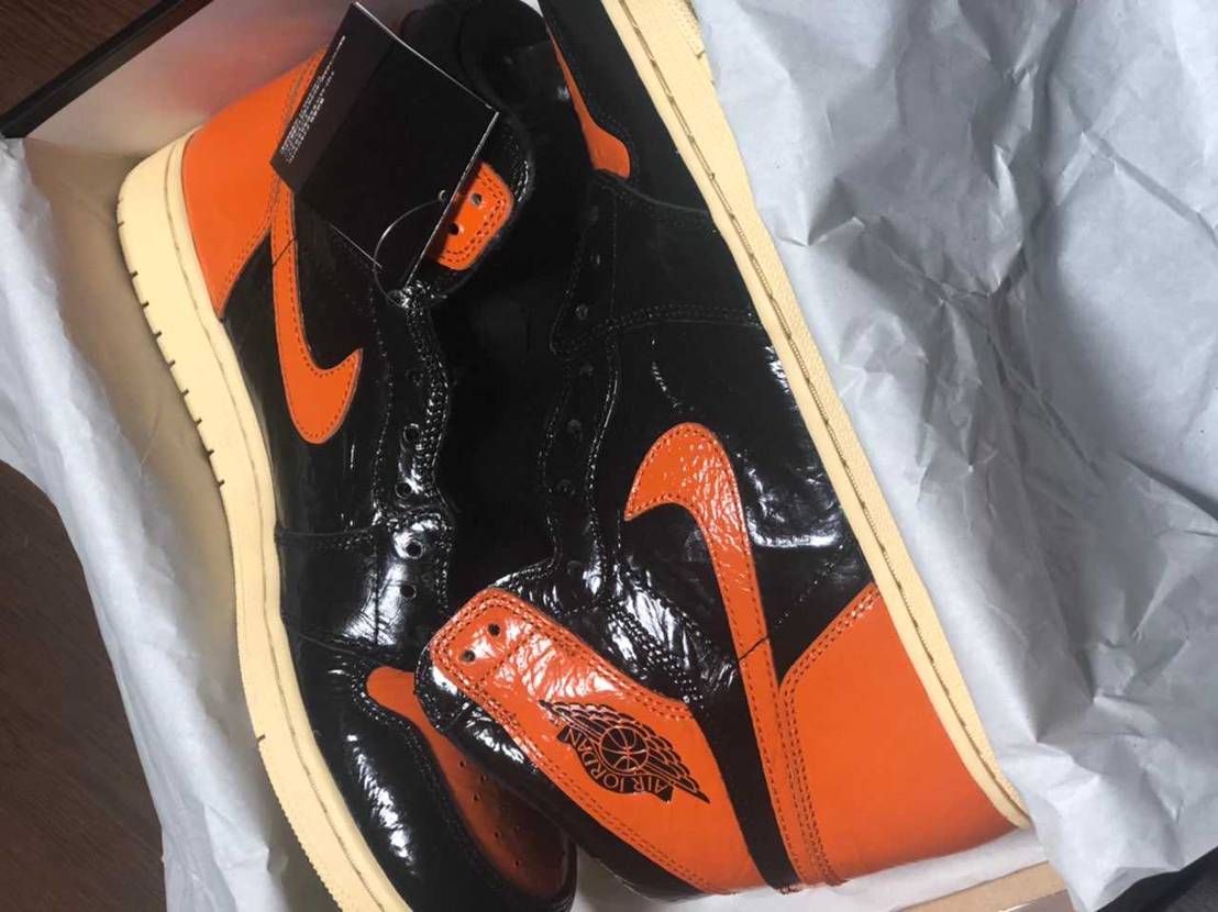 みなさんの投稿を見て欲しくなり、初のジョーダン1を手に入れました！揃えたくなりま