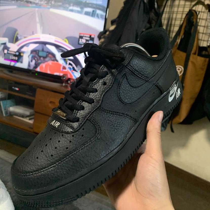 F1の予選（再放送）見ながら仕事靴のメンテナンス
af1はカッコイイね🖤
デ