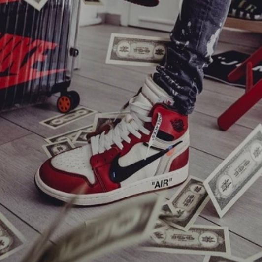 こんな履き方したい🥺
ハーフダウンしたらイケるのかな🥺