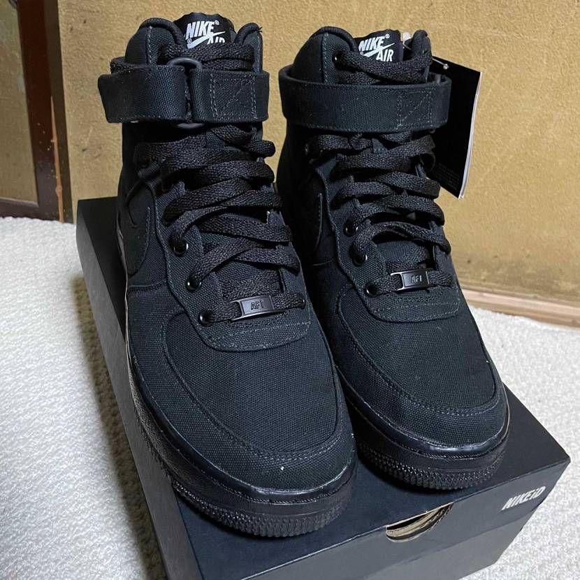 総合買取店に行ったら未使用のNIKEiD発見🥳
時代を感じるとこに惹かれてその