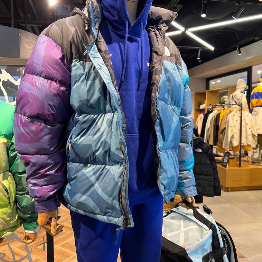 TNF XX KAWS 台湾定価のまとめ
1、MOUNTAIN JACKE