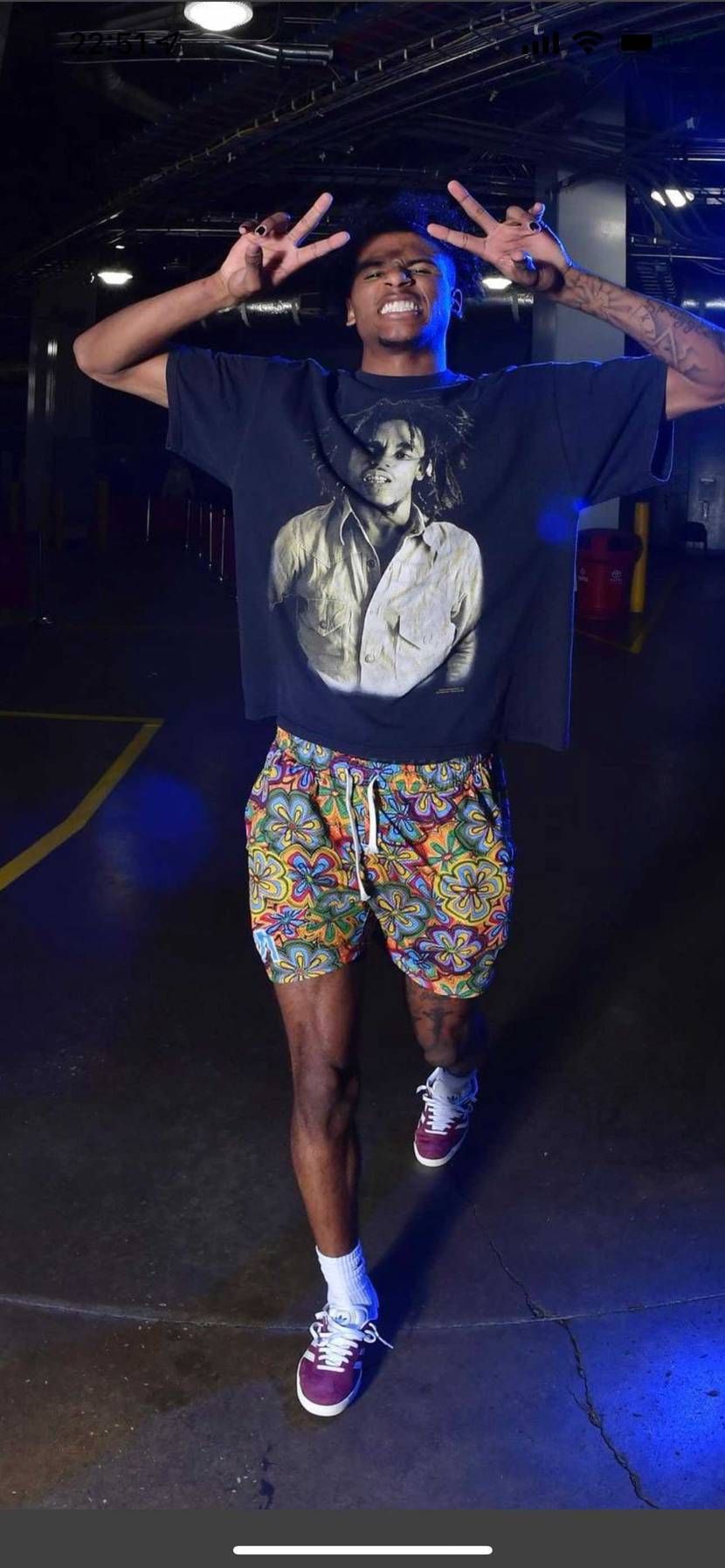 スニーカーの品番わかる方いますか？