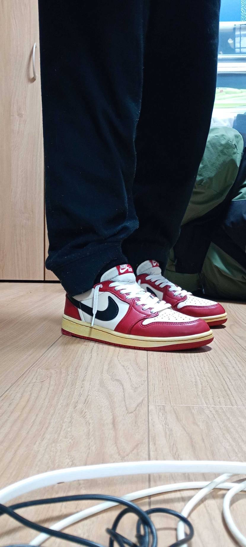 まさかの2枚抜きで眠らせていた方をコーヒー染め&ソールペイントしました。
これ