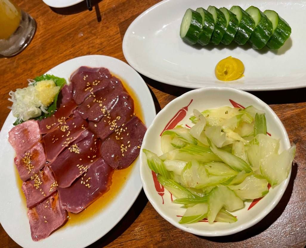 金曜日なのでマイ普段履きの878を履いてホルモンです🔥ニュー