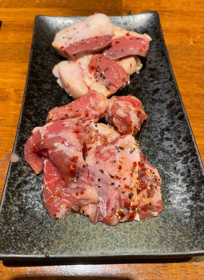 金曜日なのでマイ普段履きの878を履いてホルモンです🔥ニュー