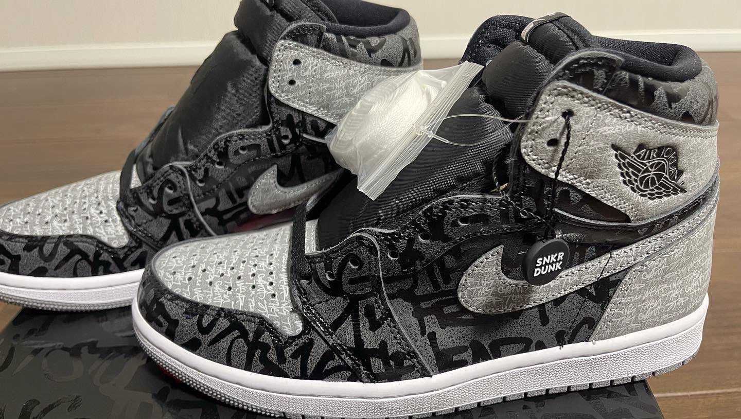 今更の投稿😅
黒紐よりこっちの赤紐の方が映える😁