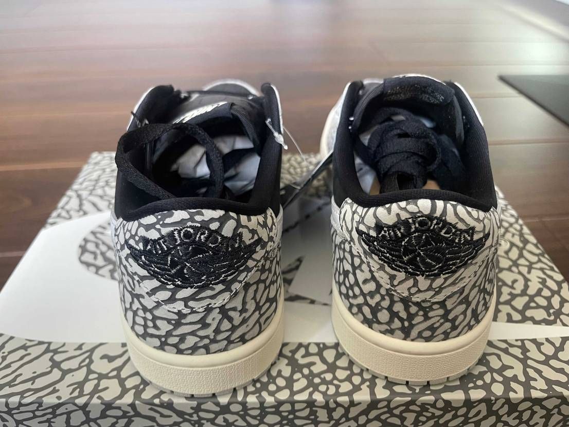 シューレース黒にしよか悩んだけど、ボヤけるから夏っぽくSAX