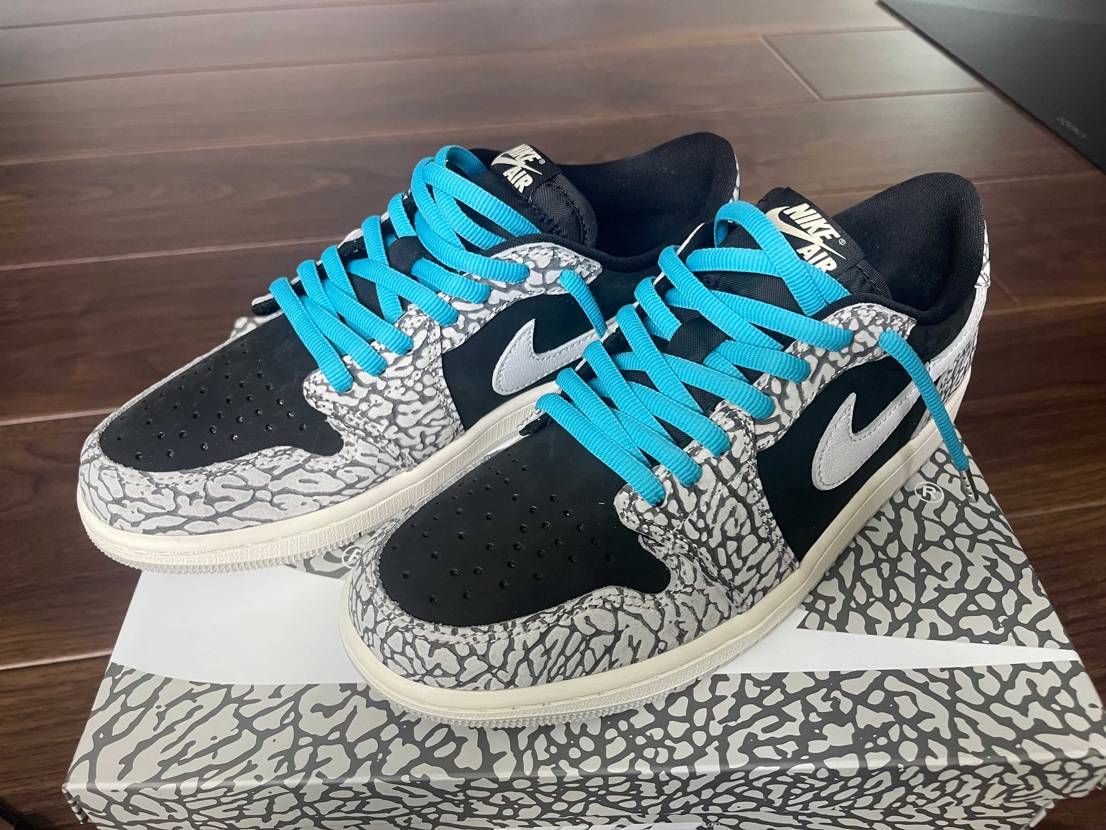 シューレース黒にしよか悩んだけど、ボヤけるから夏っぽくSAX