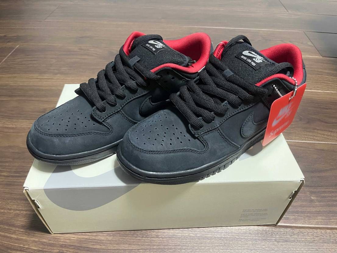 Supreme × Nike SB Dunk Low "Bl