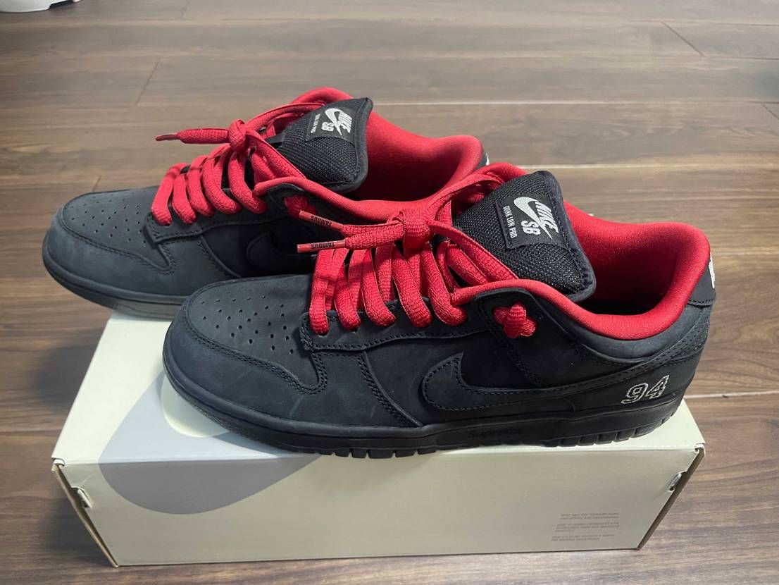 Supreme × Nike SB Dunk Low "Bl