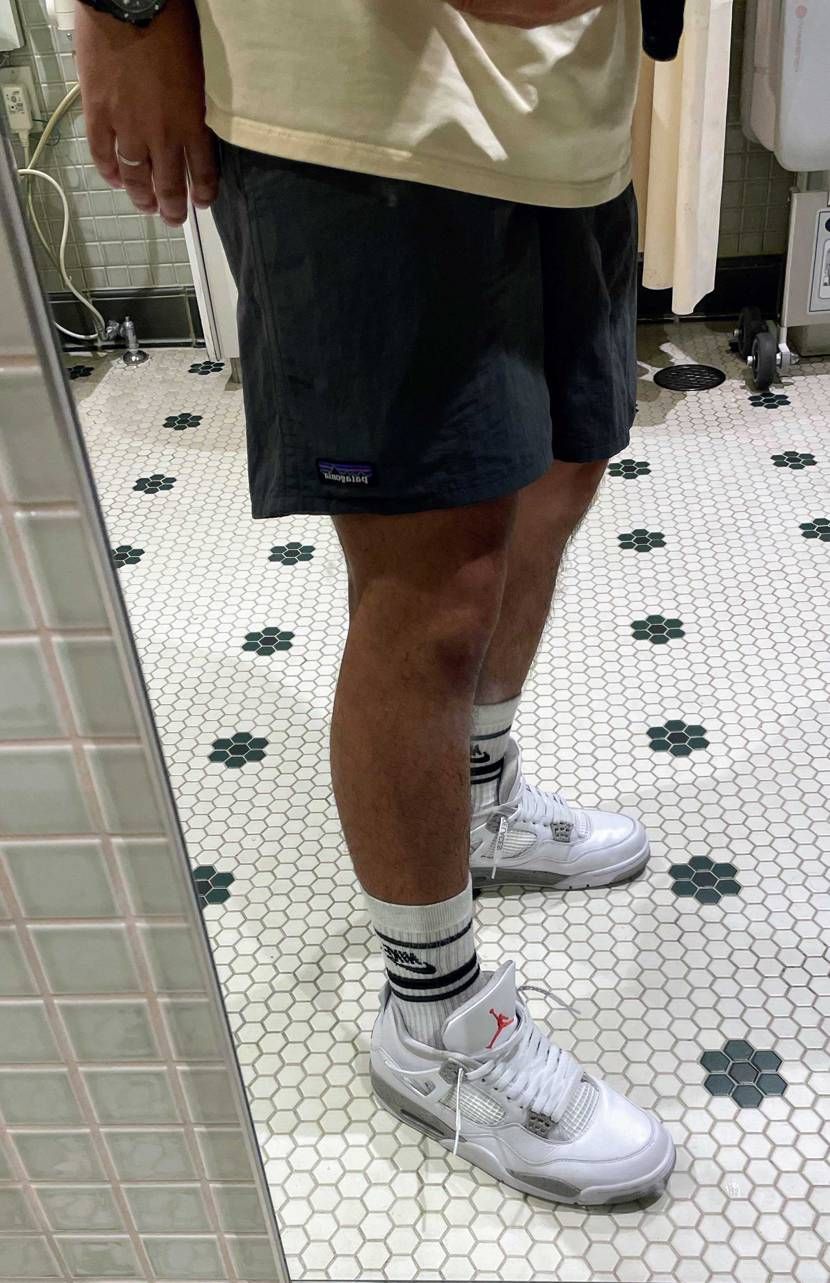 AJ4テックホワイトやっぱり履き心地良いです😁昨日1日中歩き回ったけど全然足痛