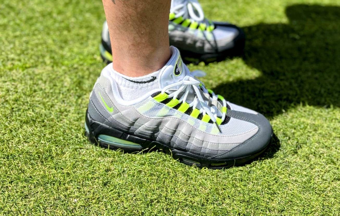 デフォのシューレース短かったから140㎝のシューレース買ってつけたらめっちゃいい